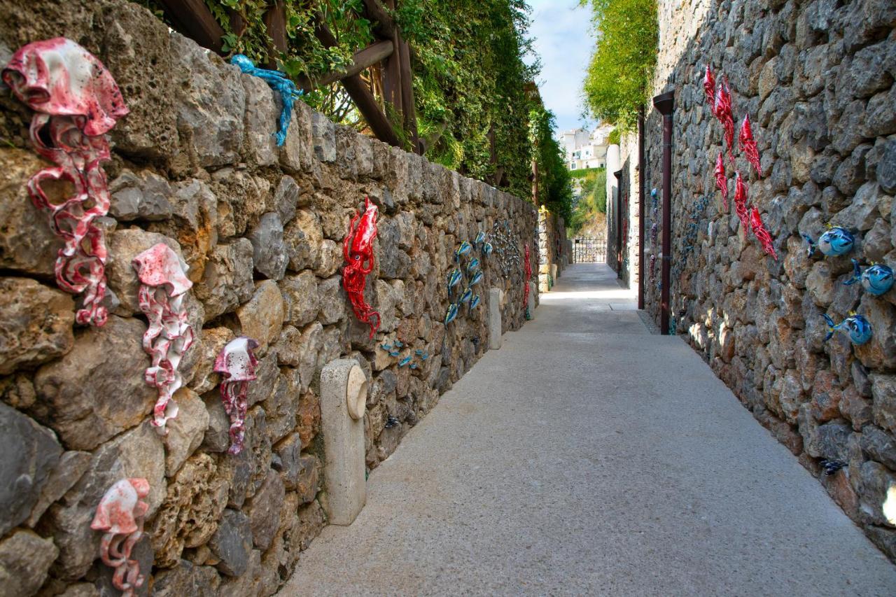 Monastero Santa Rosa Hotel & Spa Конка-дей-Марини Экстерьер фото