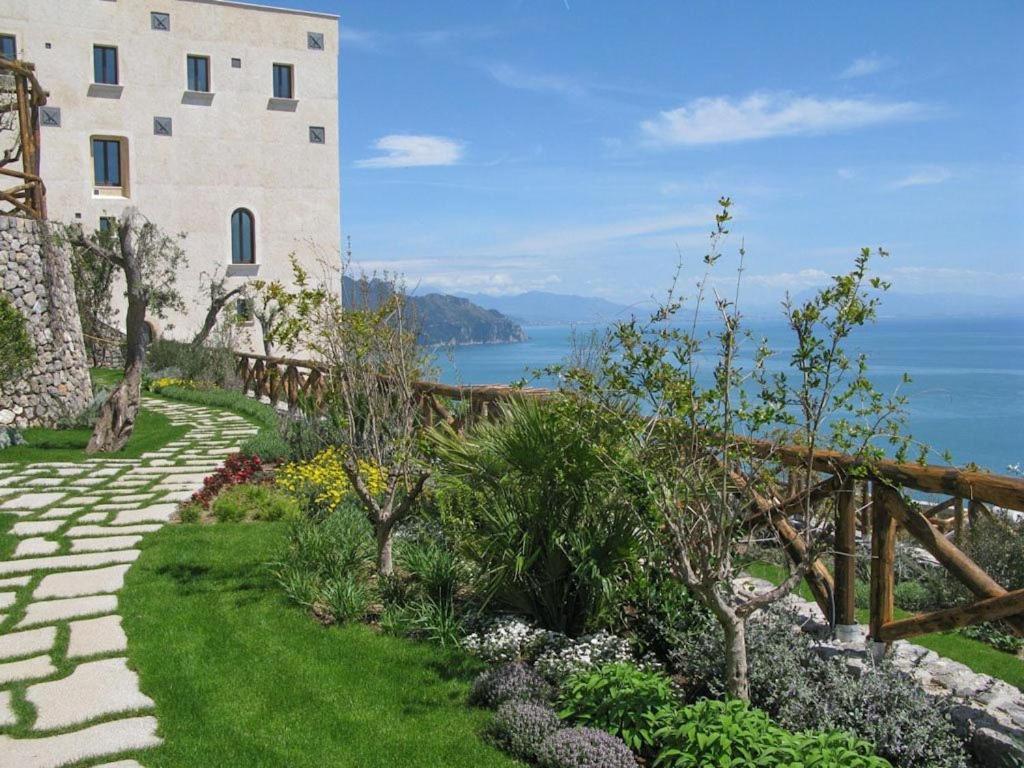 Monastero Santa Rosa Hotel & Spa Конка-дей-Марини Экстерьер фото